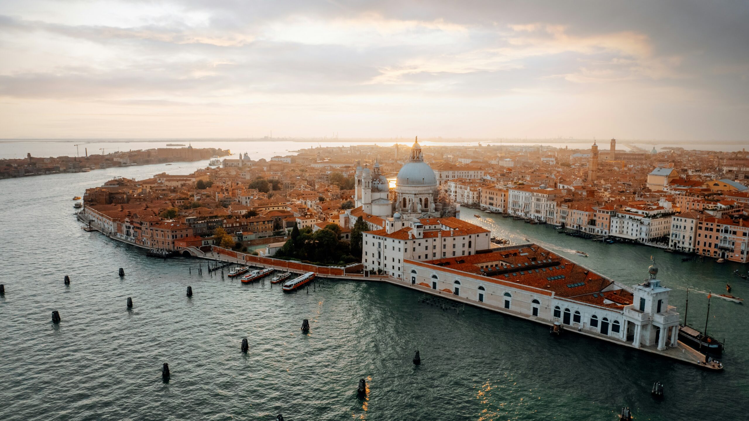 25 Things to Know Before Visiting Venice, Italy (First-Time Visitor Guide)